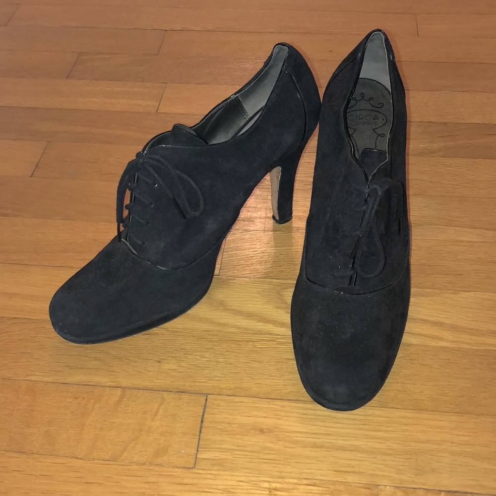 Circa Joan&David Lace-up Booties